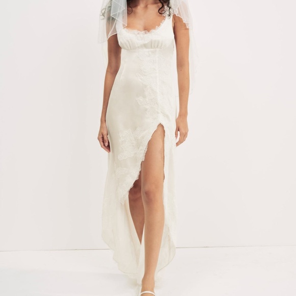 For Love And Lemons Dresses & Skirts - For Love and Lemons Clemence Maxi Cream Size Medium